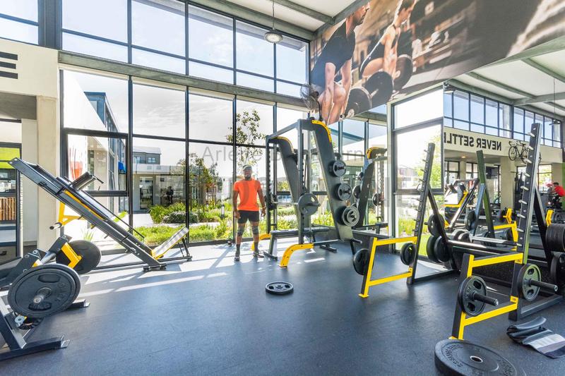 1 Bedroom Property for Sale in Sandown Western Cape